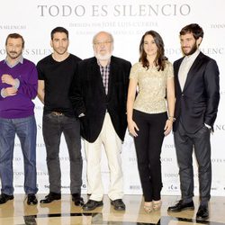 Juan Diego, Miguel Ángel Silvestre, José Luis Cuerda, Celia Freijeiro y Quim Gutiérrez presentan 'Todo es silencio'