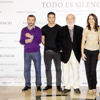 Juan Diego, Miguel Ángel Silvestre, José Luis Cuerda, Celia Freijeiro y Quim Gutiérrez presentan 'Todo es silencio'