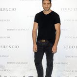 Miguel Ángel Silvestre en la presentación de la película 'Todo es silencio'