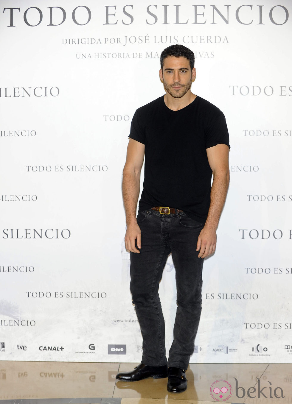 Miguel Ángel Silvestre en la presentación de la película 'Todo es silencio'