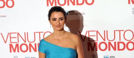 Penélope Cruz estrena en Roma 'Volver a nacer'