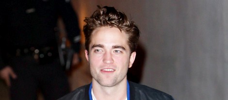 Robert Pattinson en su llegada al programa de Jimmy Kimmel