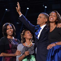 Barack Obama, Michelle y Sasha y Malia celebrando la reelección