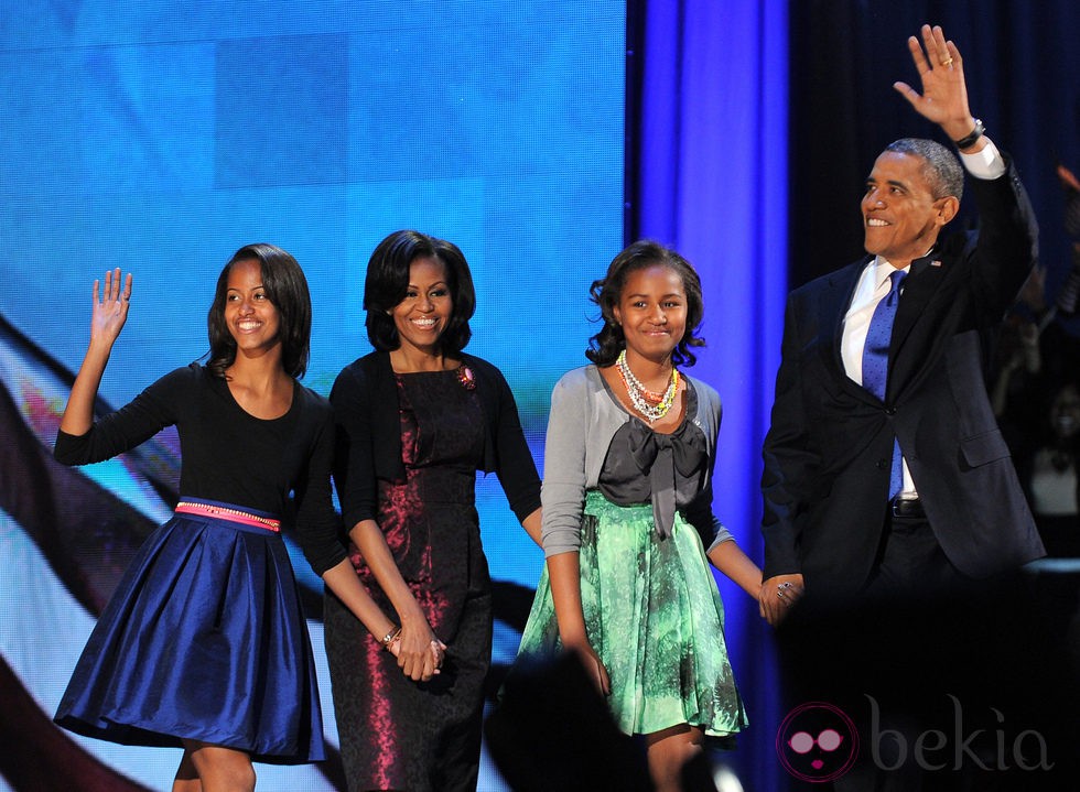 La familia Obama al completo celebrando la victoria de Barack