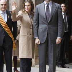 Los Príncipes Felipe y Letizia durante su visita a Alcañiz