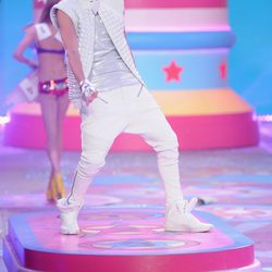 Justin Bieber actuando en el Victoria's Secret Fashion Show 2012