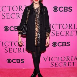 Alexa Chung en el Victoria's Secret Fashion Show 2012