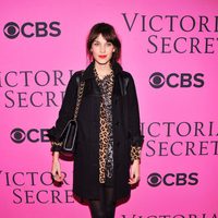 Alexa Chung en el Victoria's Secret Fashion Show 2012