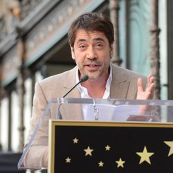 Javier Bardem agradece su estrella de la Fama de Hollywood a familia y amigos