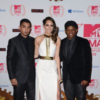 Tim Kash, Sway y Louise Roe en la alfombra roja de los EMA´S 2012