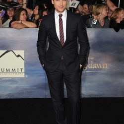 Peter Facinelli en el estreno de la película 'Amanecer. Parte 2' en Los Ángeles