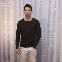 Adrián Lastra en la fiesta de Maison Martin Margiela y H&M