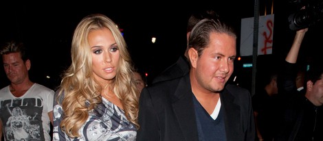 Petra Ecclestone y su marido James Stunt