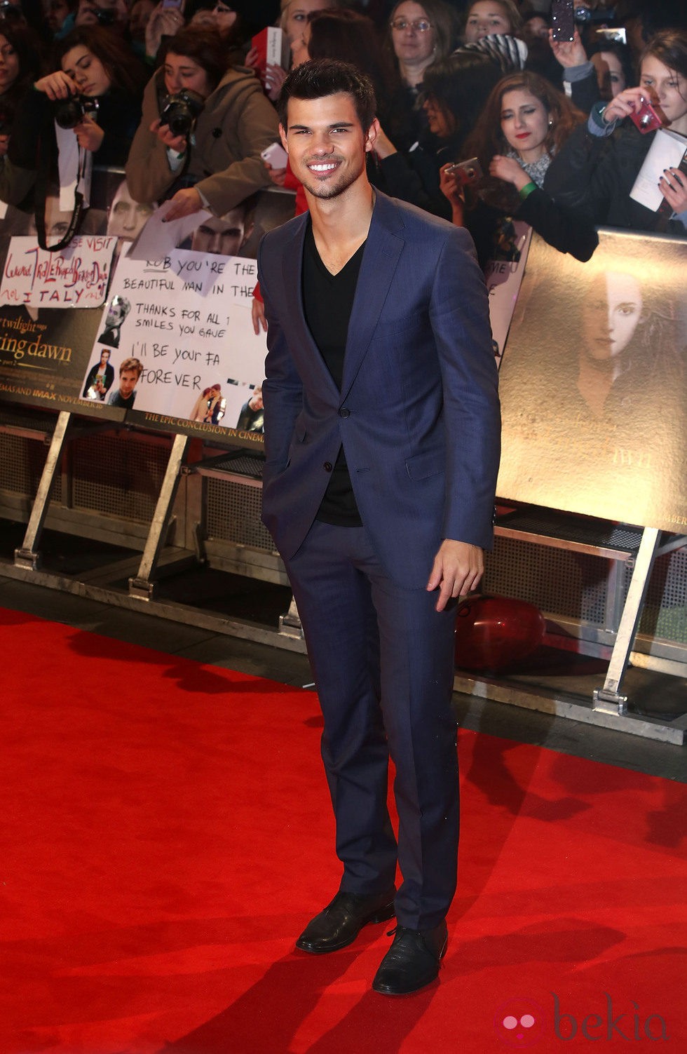 Taylor Lautner en el estreno de 'Amanecer. Parte 2' en Londres