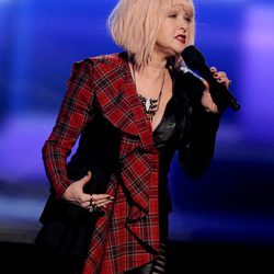 Cindy Lauper en la ceremonia de los premios American Music Awards 2012