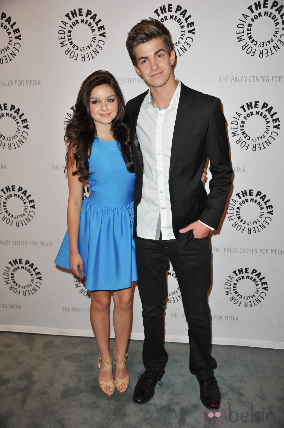 Ariel Winter y Cameron Palatas en la premiere de 'Batman: The Dark Knight Returns Part 1'