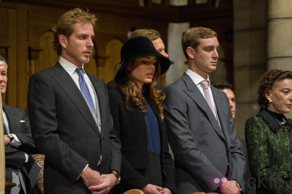 Los hermanos Casiraghi en la misa por el Día Nacional de Mónaco 2012