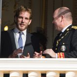 Andrea Casiraghi y Alberto de Mónaco en el balcón del Palacio Real el Día Nacional de Mónaco 2012