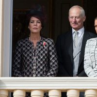 Carolina y Estefanía de Mónaco con Hans Adam de Liechtenstein en el Día Nacional de Mónaco 2012