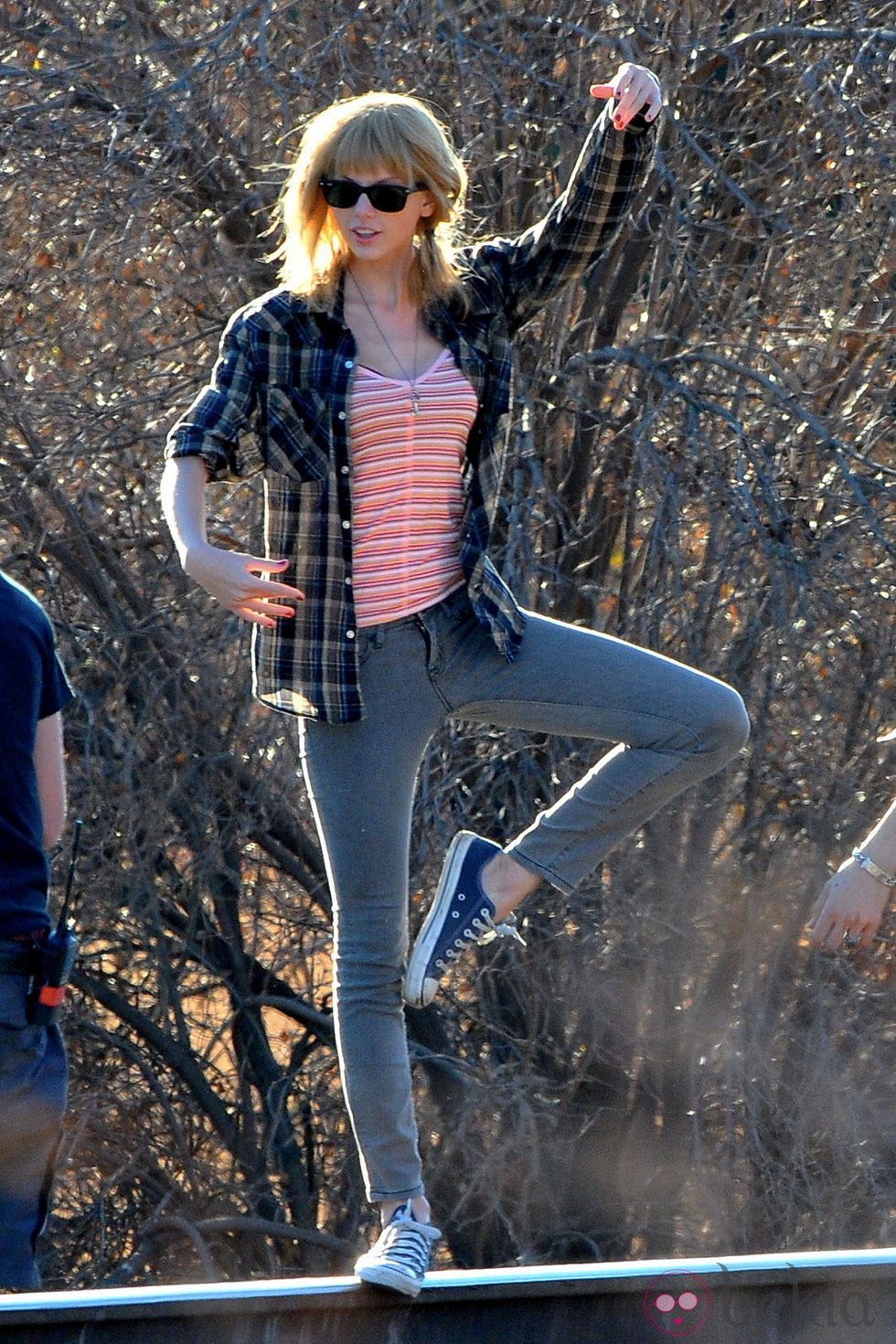 Taylor Swift durante el rodaje de su nuevo videoclip, 'I Knew You Were Trouble'