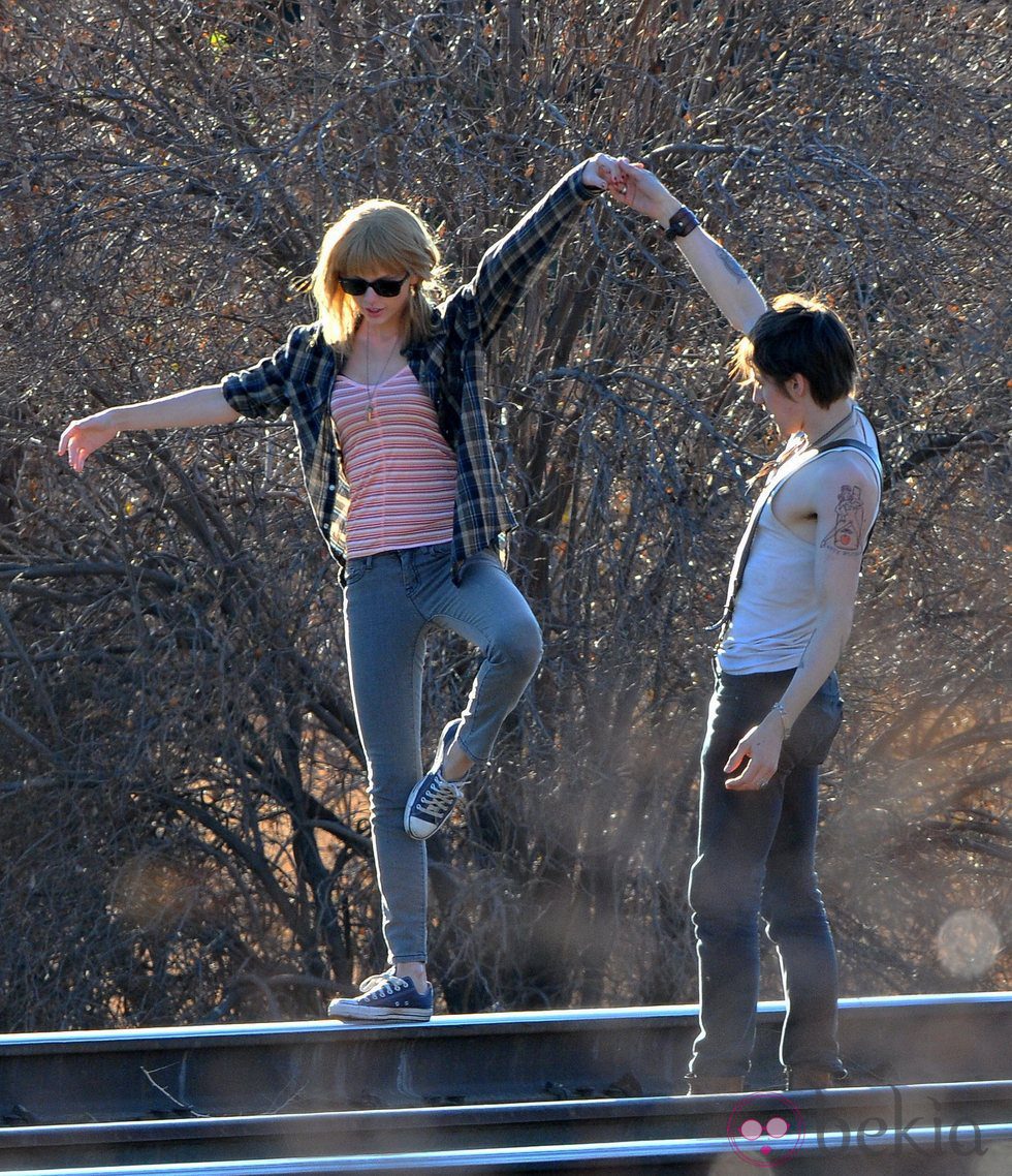 Taylor Swift en la grabación de su nuevo videoclip, 'I Knew You Were Trouble'