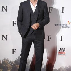 Antonio Garrido en el estreno de 'Fin' en Madrid