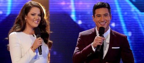 Kloe Kardashian y Mario Lopez en el programa 'The X Factor'