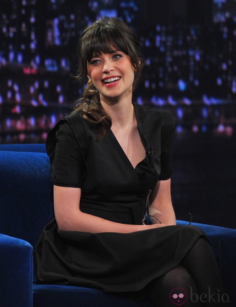 Zooey Deschanel en una entrevista en el 'Late Night With Jimmy Fallon'