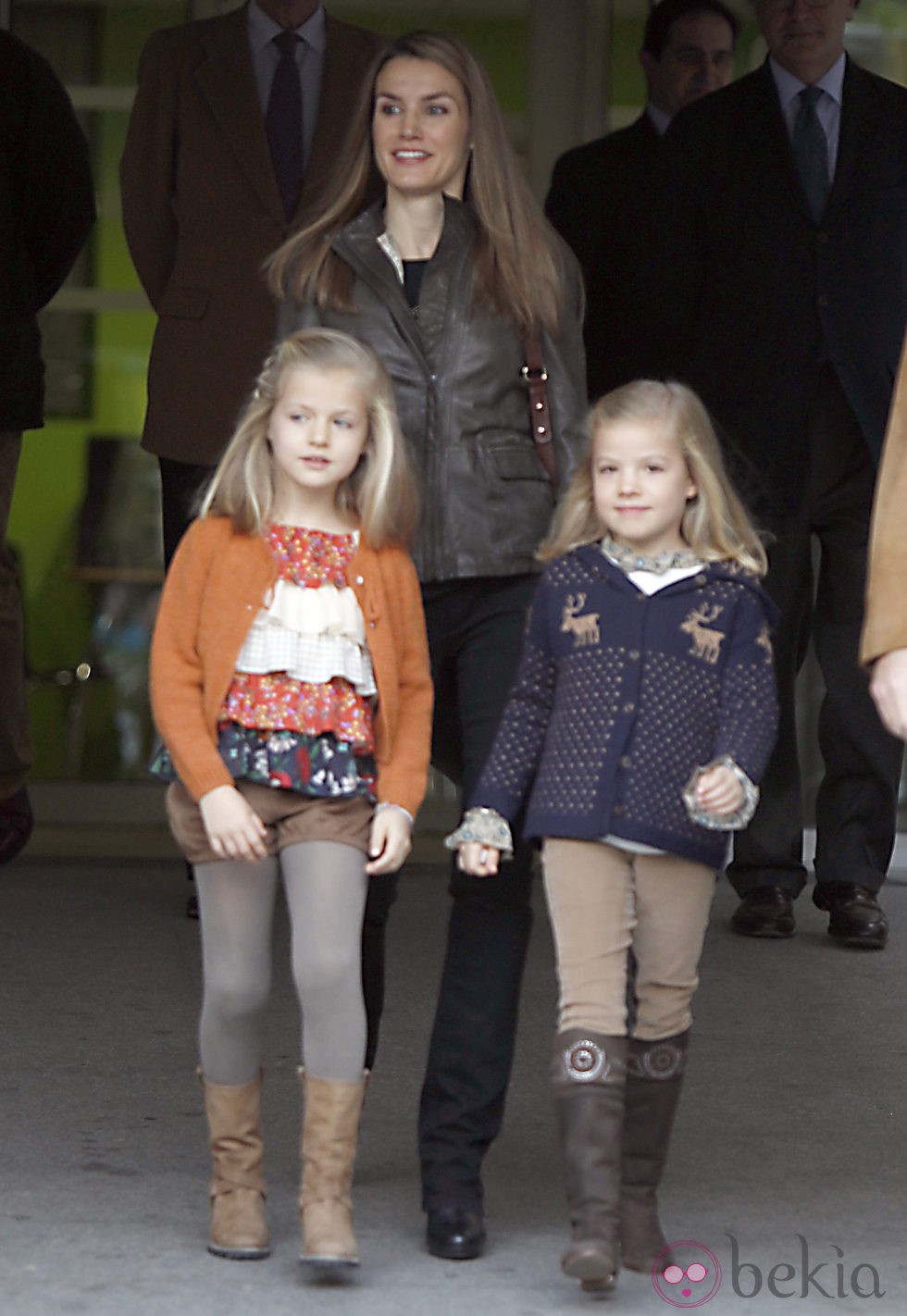 La Princesa Letizia y las Infantas Leonor y Sofía visitan al Rey tras su operación de cadera izquierda