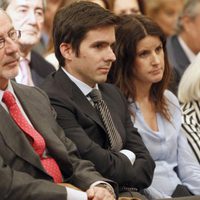 José María Aznar Jr. y Mónica Abascal con Ana Serrano en la presentación de las memorias de José María Aznar