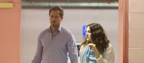 Drew Barrymore y Will Kopelman llevan a su hija Olive a una revisión médica