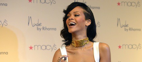 Rihanna presenta su nuevo perfume 'Nude by Rihanna'