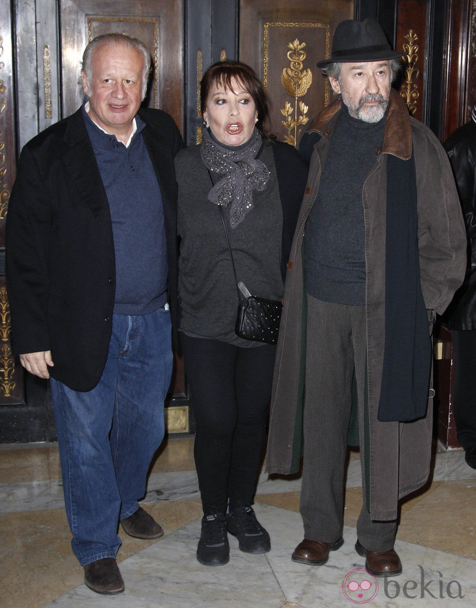 Juan Echanove, Massiel y José Sacristán en el homenaje a Juan Luis Galiardo