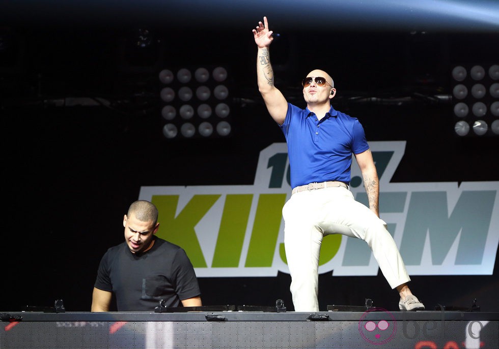 Afrojack y Pitbull en el concierto Jingle Ball 2012 en Los Angeles