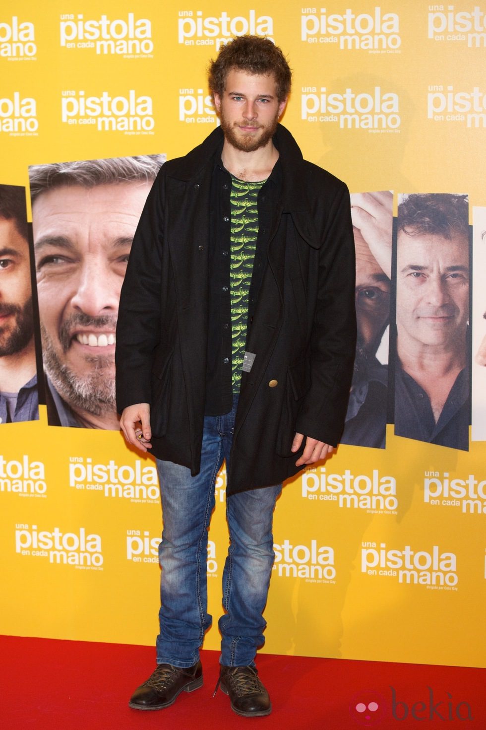 Álvaro Cervantes en el estreno de 'Una pistola en cada mano'