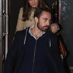 James y Pippa Middleton visitan a la Duquesa de Cambridge en el hospital