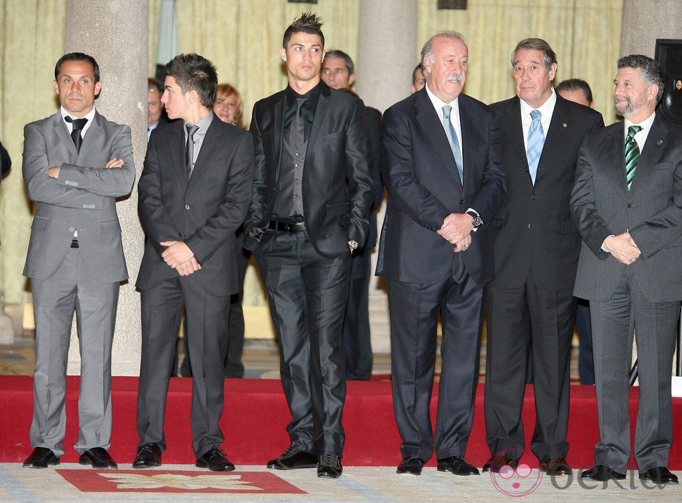 Cristiano Ronaldo y Vicente del Bosque en la entrega de los Premios Nacionales del Deporte 2011