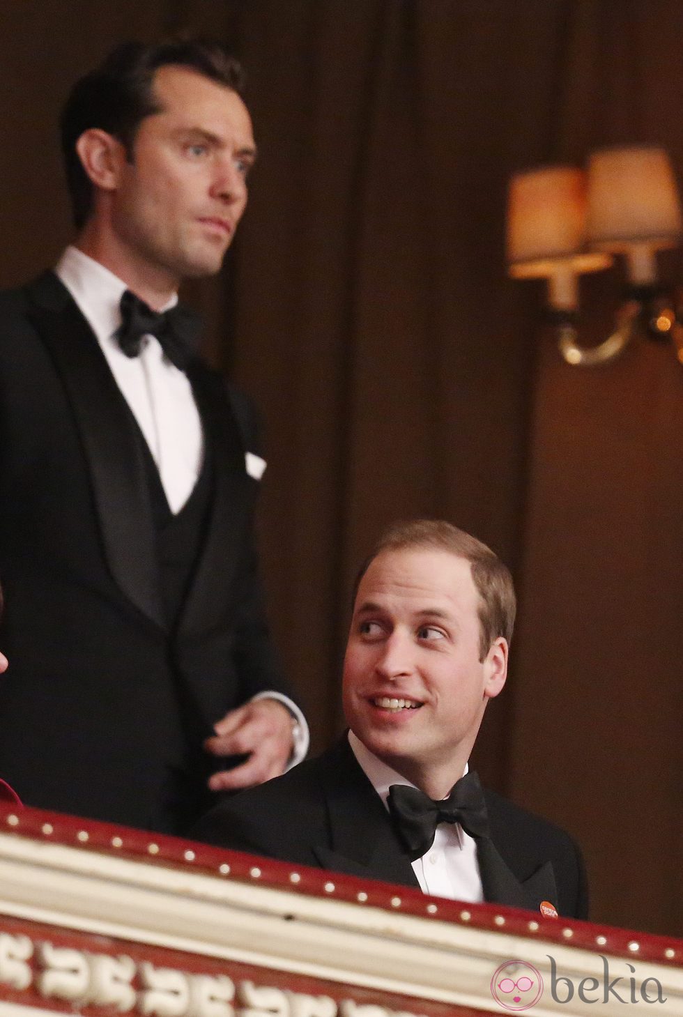 El Príncipe Guillermo y Jude Law en la White Gala