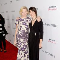 María Belon y Naomi Watts en el estreno de 'Lo imposible' en Los Ángeles