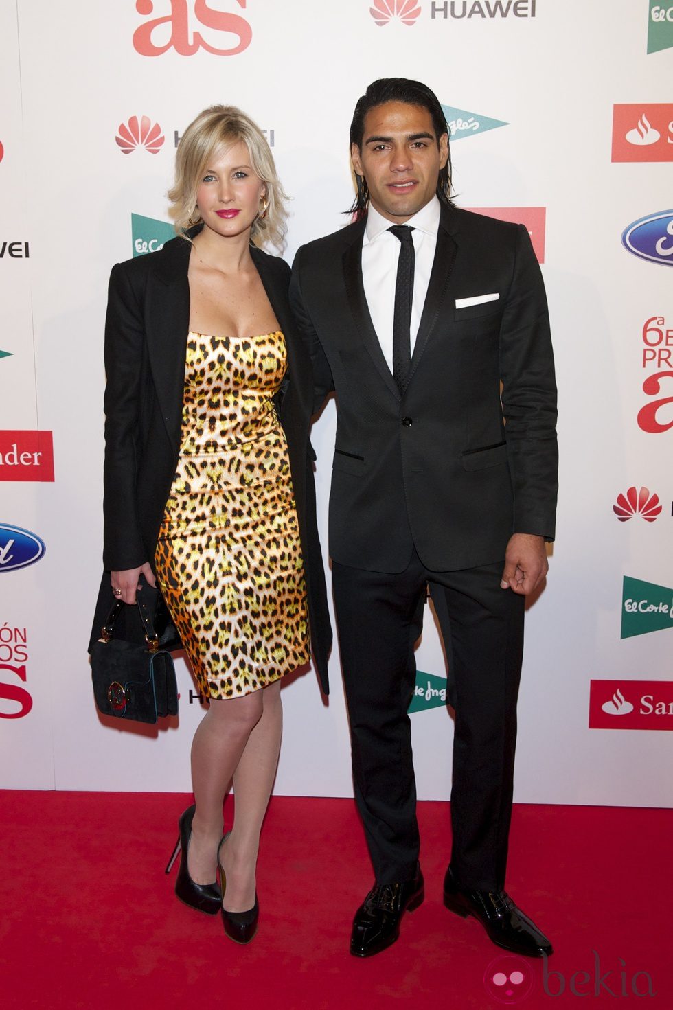 Radamel Falcao y Lorelei Tarón en los Premios As del Deporte 2012