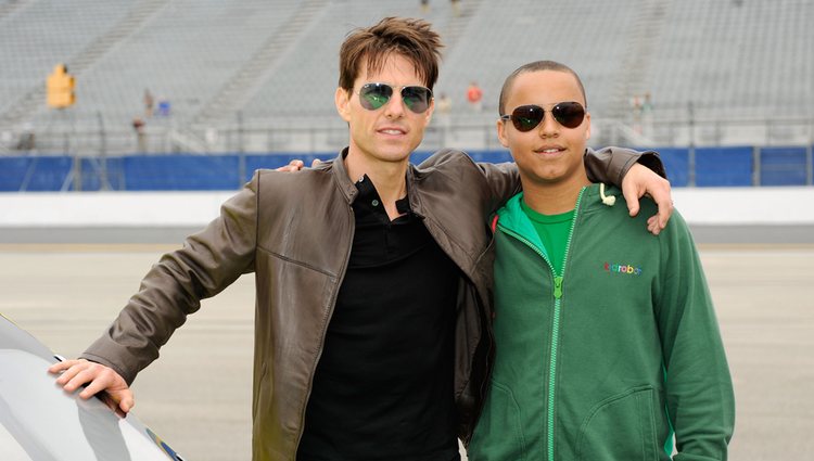 Tom Cruise con su hijo Connor en 2009