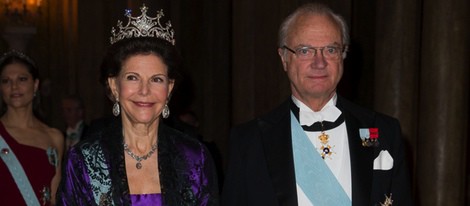 Los Reyes Carlos Gustavo y Silvia de Suecia en la cena de los Nobel 2012