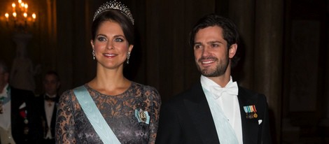 Los Príncipes Carlos Felipe y Magdalena de Suecia en la cena de los Nobel 2012