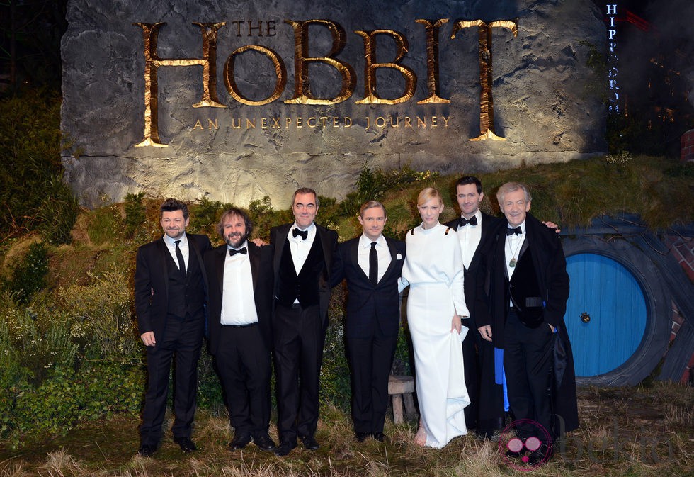 Peter Jackson y el reparto de 'El Hobbit: Un viaje inesperado' en su estreno en Londres