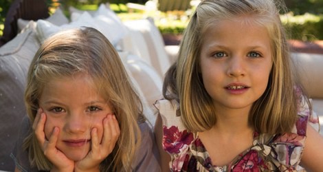 Felicitación de Navidad 2012 de los Príncipes de Asturias con las Infantas Leonor y Sofía