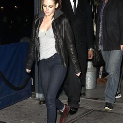 Kristen Stewart saliendo de Abe & Arthur's