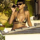 Rihanna se relaja en Barbados