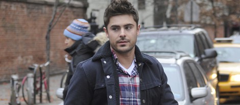 Zac Efron llegando al rodaje de su última película, 'Are We Officially Dating?'