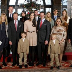 Foto familiar con motivo del compromiso de Félix de Luxemburgo y Claire Lademacher