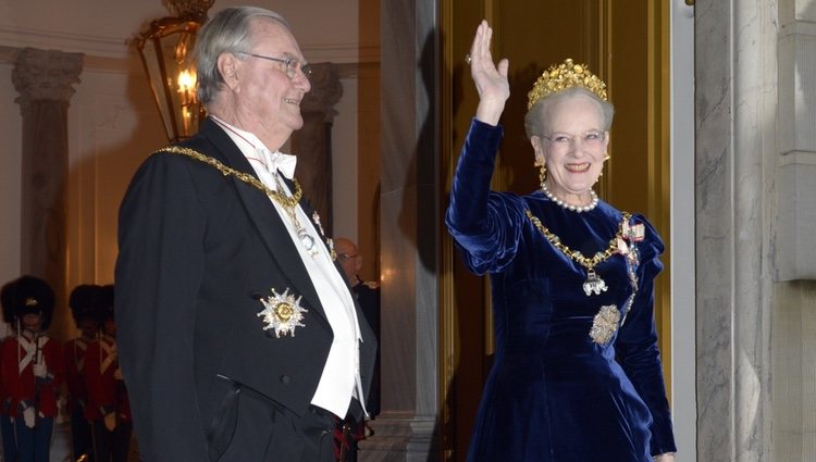 Enrique de Dinamarca y la Reina Margarita en la cena de gala de Año Nuevo